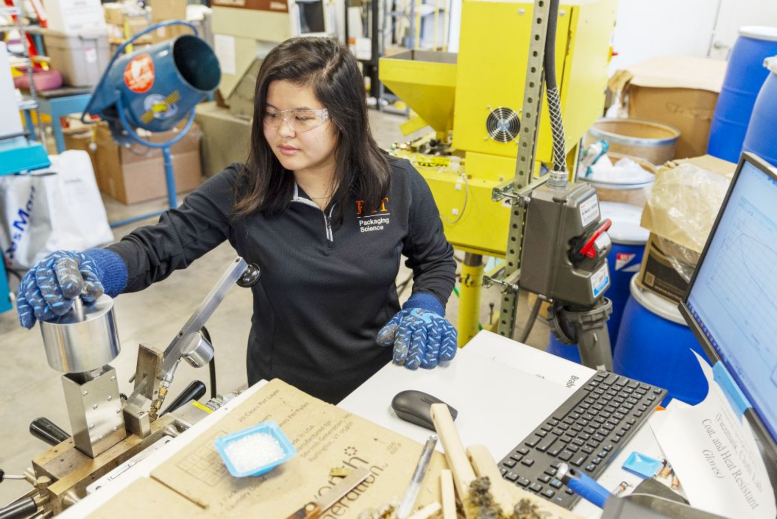 what do packaging engineers do